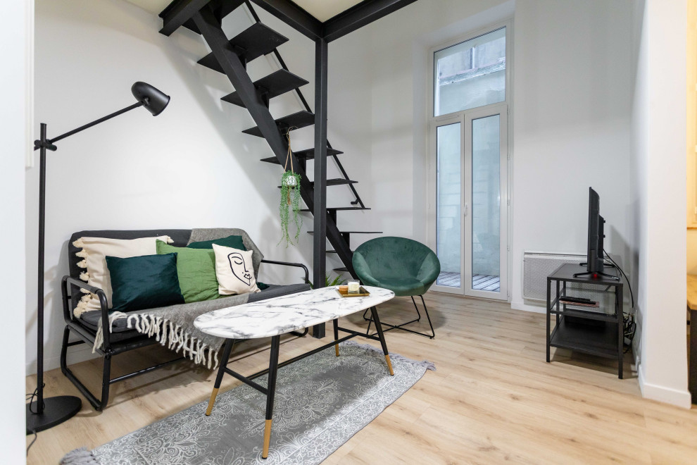 Appartement A - Rénovation complète - Contemporary - Living Room ...