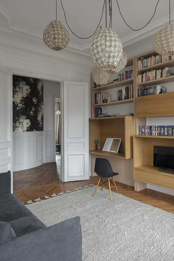 Living room - transitional living room idea in Paris