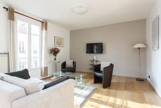 Avant Apres Renovation Appartement A Louer Paris 15 Contemporary Living Room Paris By Qualirenovation Houzz