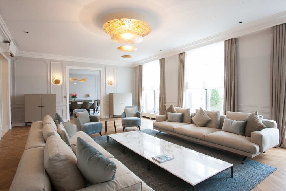 avenue de messine Contemporary Living Room Paris by Sarah Dray