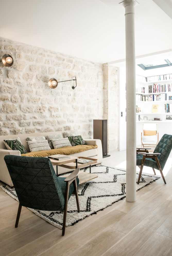 Example of a danish living room design in Paris