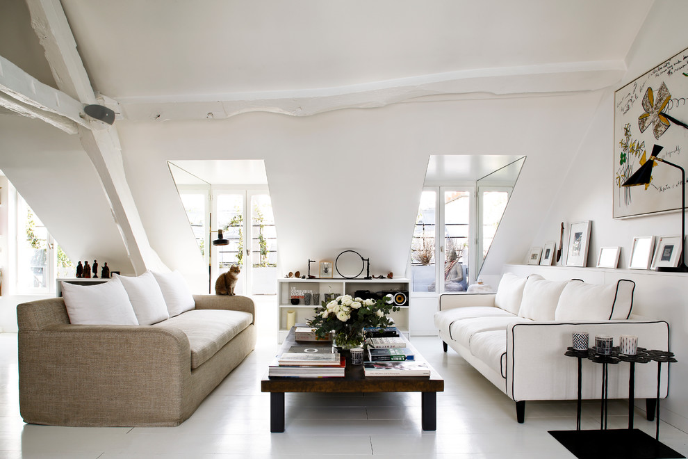 Living room - scandinavian living room idea in Paris