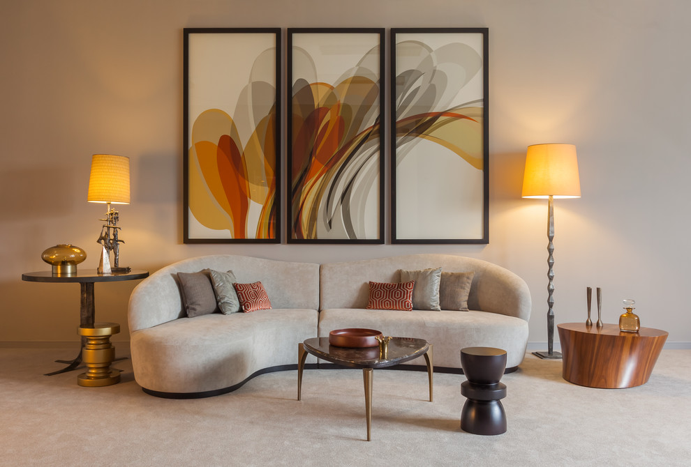 Repräsentatives, Mittelgroßes, Abgetrenntes Wohnzimmer mit beiger Wandfarbe und Teppichboden in Paris