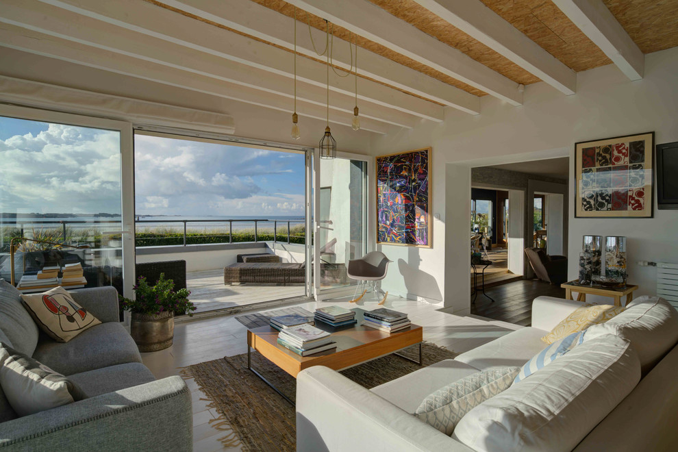 Maison de bord de mer Bord de Mer Salon Brest Houzz