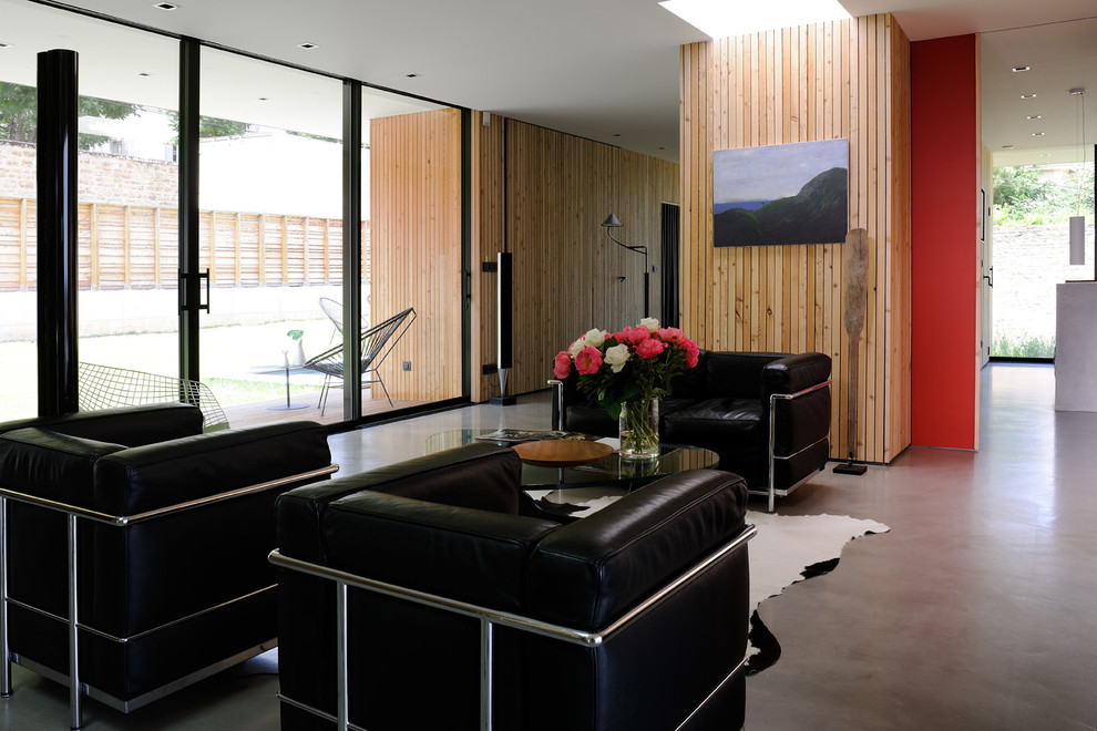 Photo of a contemporary living room in Lyon.