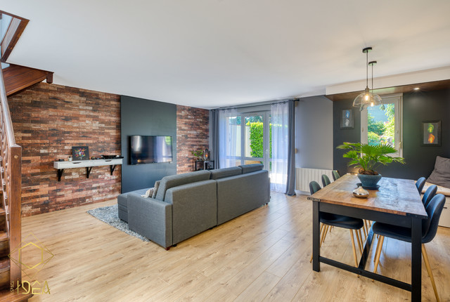 Maison familiale au style industriel - Industrial - Living Room - Paris -  by Espace IDEA | Houzz IE