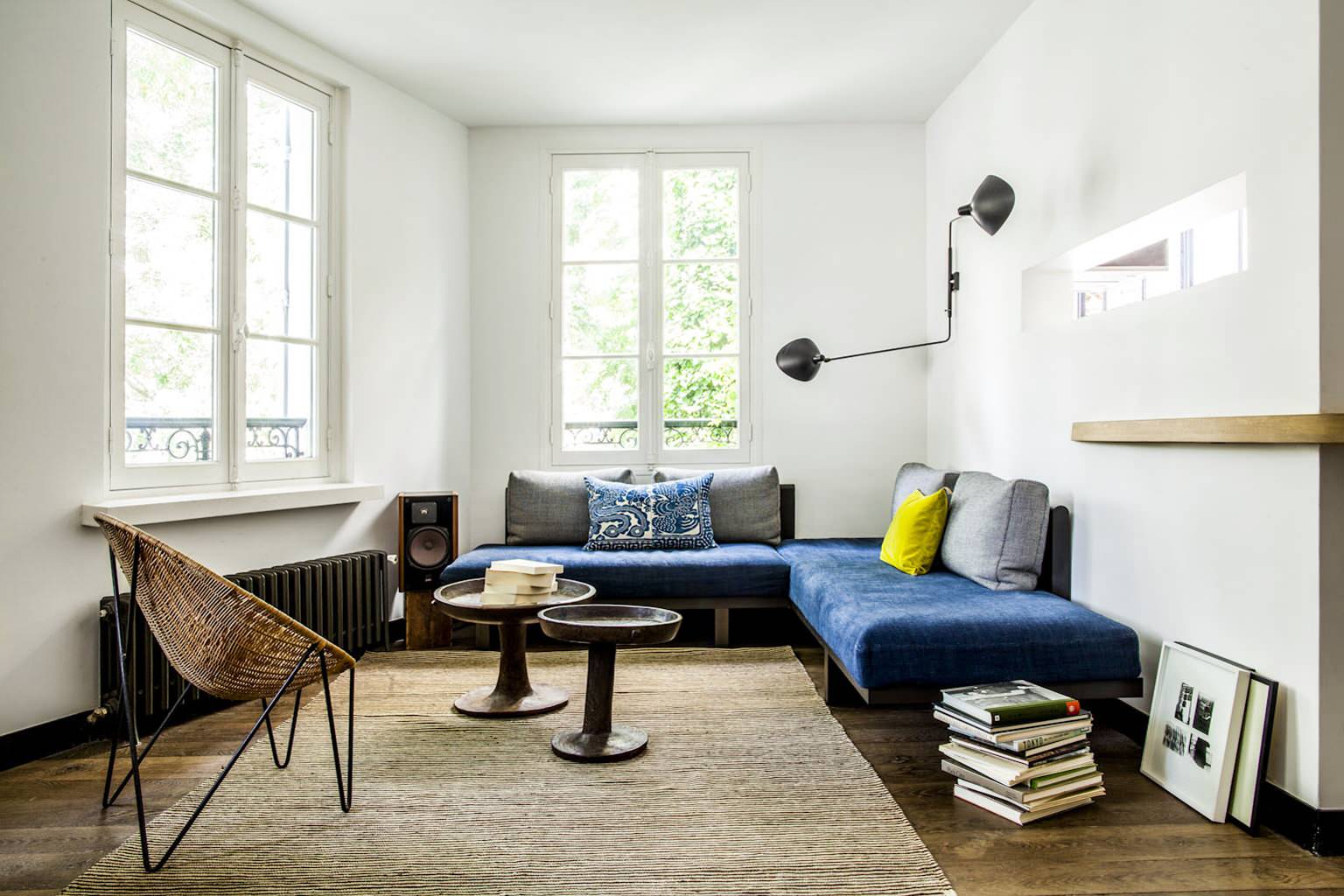 eine farbkombi – 6 styles: wohnzimmer in blau, grau und weiß