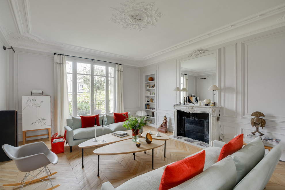 Traditional living room in Paris.