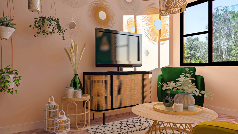 Kleines Landhaus Wohnzimmer mit weißer Wandfarbe, hellem Holzboden, freistehendem TV und beigem Boden in Lyon