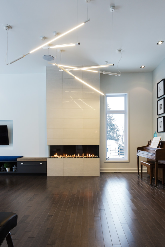 This is an example of a modern living room in Montreal.