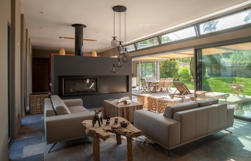 Example of a danish living room design in Paris