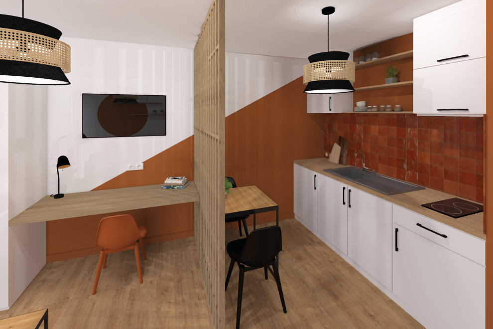 Источник вдохновения для домашнего уюта: маленькая открытая гостиная комната в современном стиле с оранжевыми стенами, светлым паркетным полом, отдельно стоящим телевизором и коричневым полом без камина для на участке и в саду