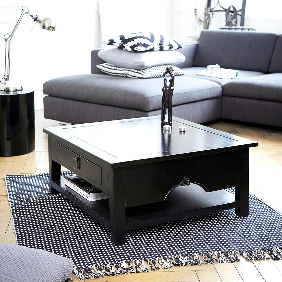 This is an example of a world-inspired living room in Lille.