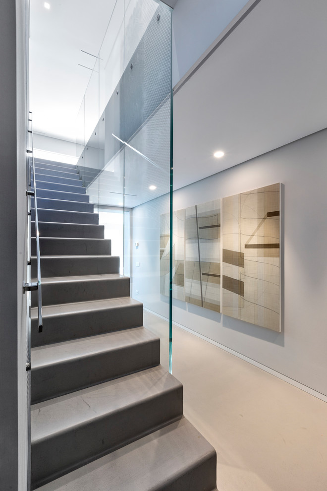 Design ideas for a contemporary staircase in Bari.