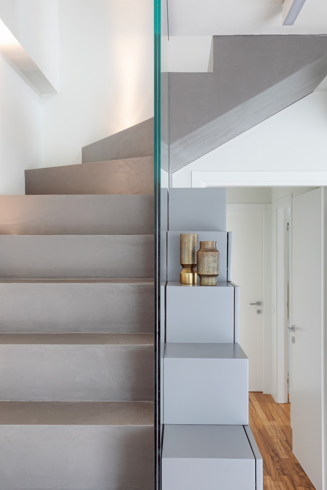 Inspiration for a scandinavian staircase remodel in Bologna