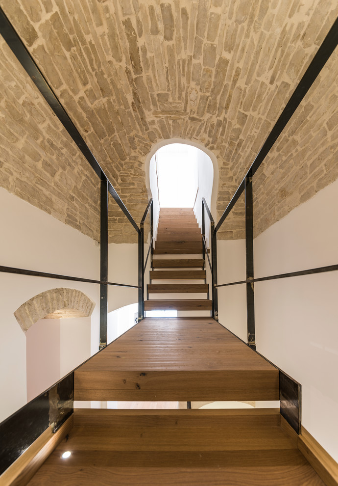 Moderne Treppe in Bari