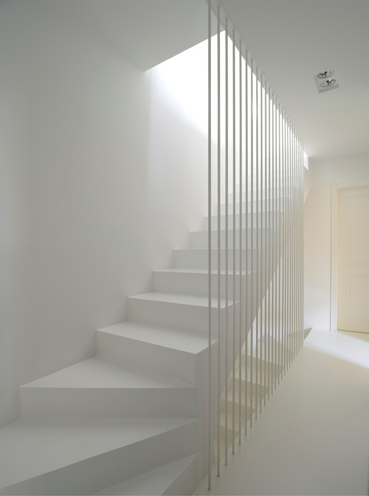 Design ideas for a modern staircase in Milan.