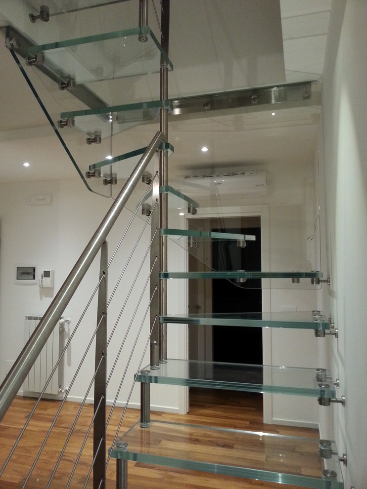 Scala A Sbalzo In Vetro E Acciaio Inox Modern Staircase Other By Top Line Di Dri Luca Houzz