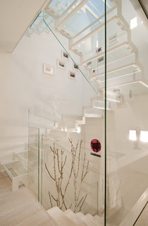 ガラスのおしゃれな階段の画像 75選 - 2025年7月 | Houzz (ハウズ)