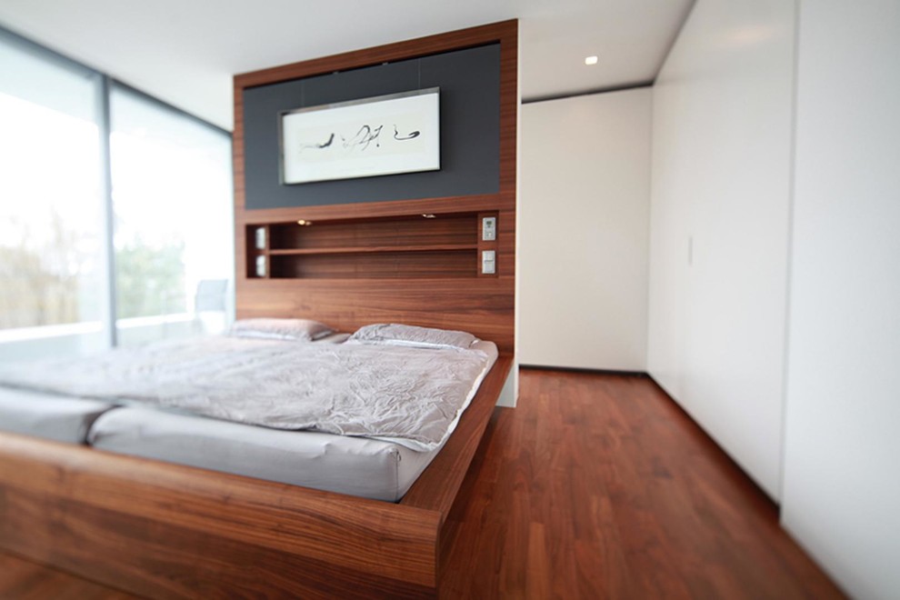 Example of a trendy bedroom design in Munich