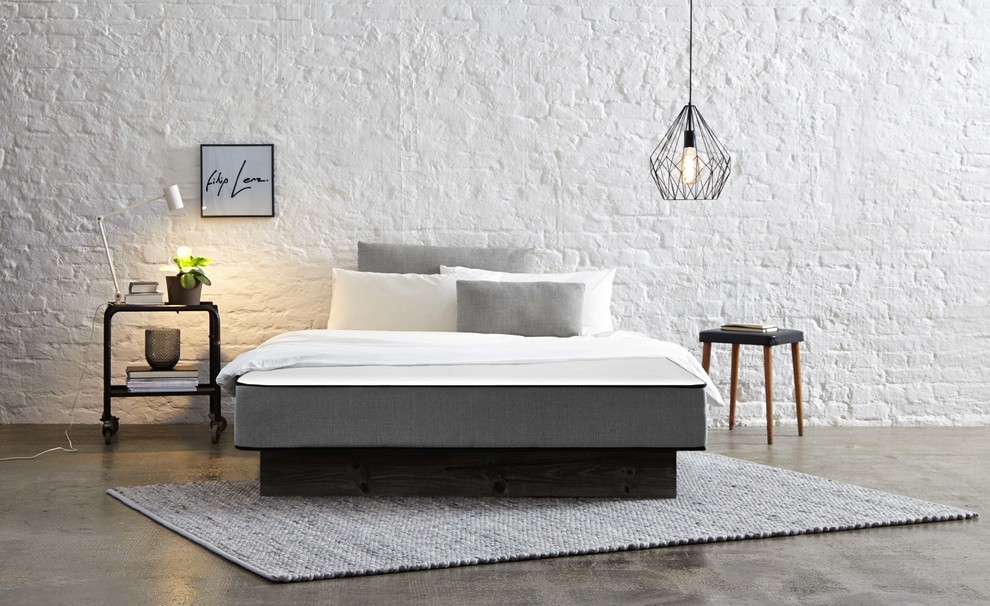 Источник вдохновения для домашнего уюта: серо-белая спальня в современном стиле