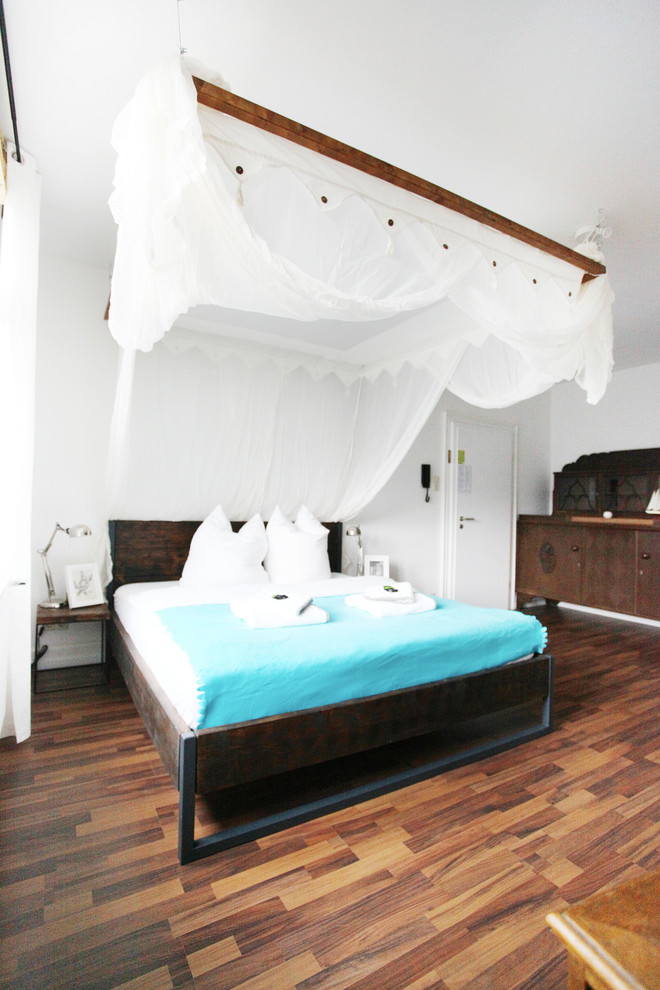 Inspiration for a scandinavian bedroom in Frankfurt.