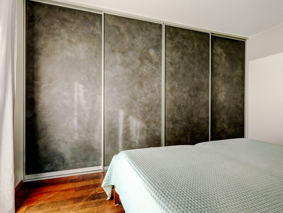 Inspiration for a contemporary bedroom in Frankfurt.