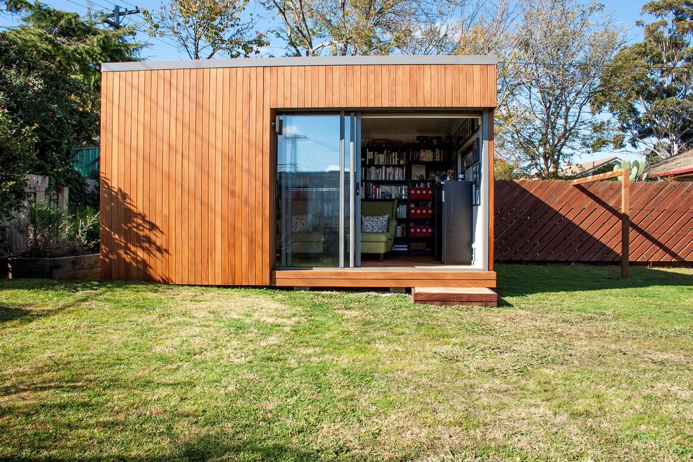 Small contemporary detached guesthouse in Canberra - Queanbeyan.