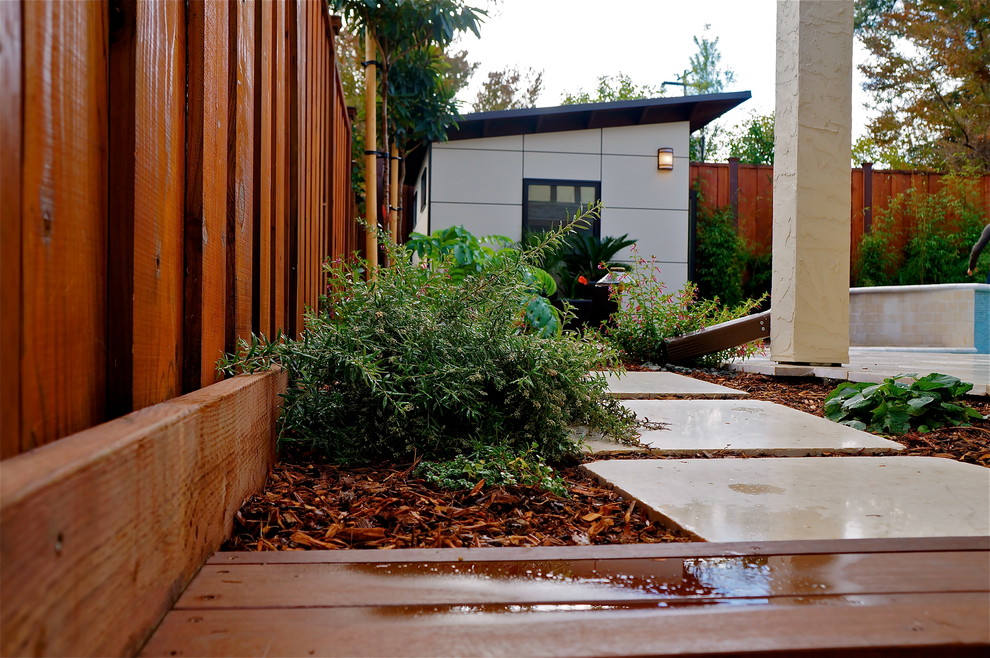 Freistehendes, Kleines Modernes Gartenhaus als Arbeitsplatz, Studio oder Werkraum in San Francisco