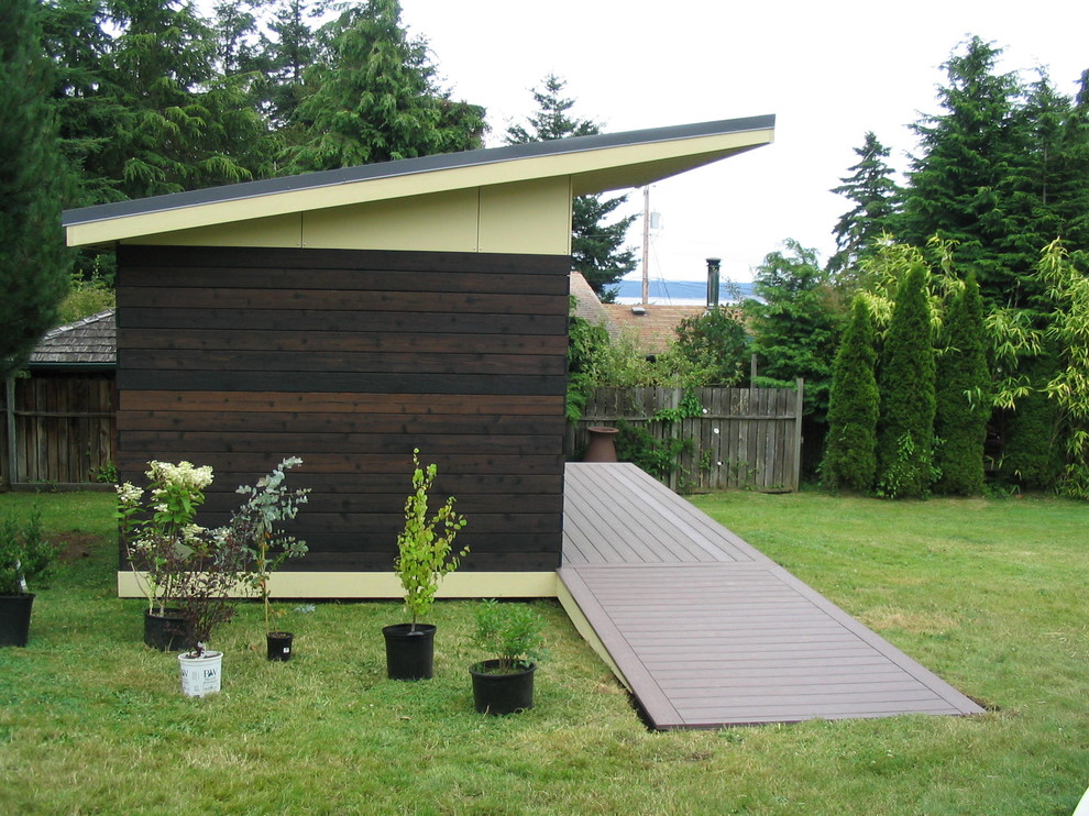 Réalisation d'un abri de jardin minimaliste.