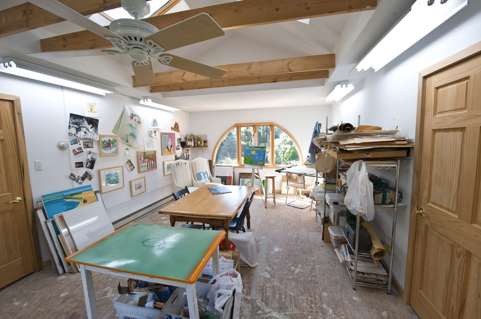 Studio / workshop shed - traditional studio / workshop shed idea in Philadelphia