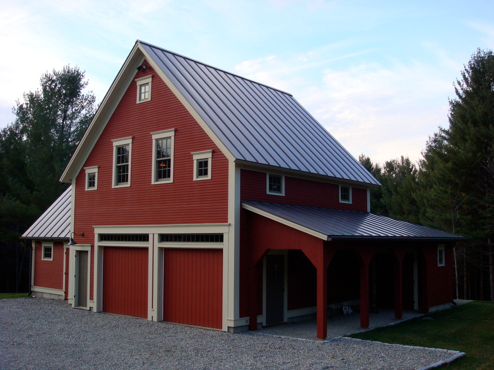 Photo of a large traditional detached barn in Burlington.
