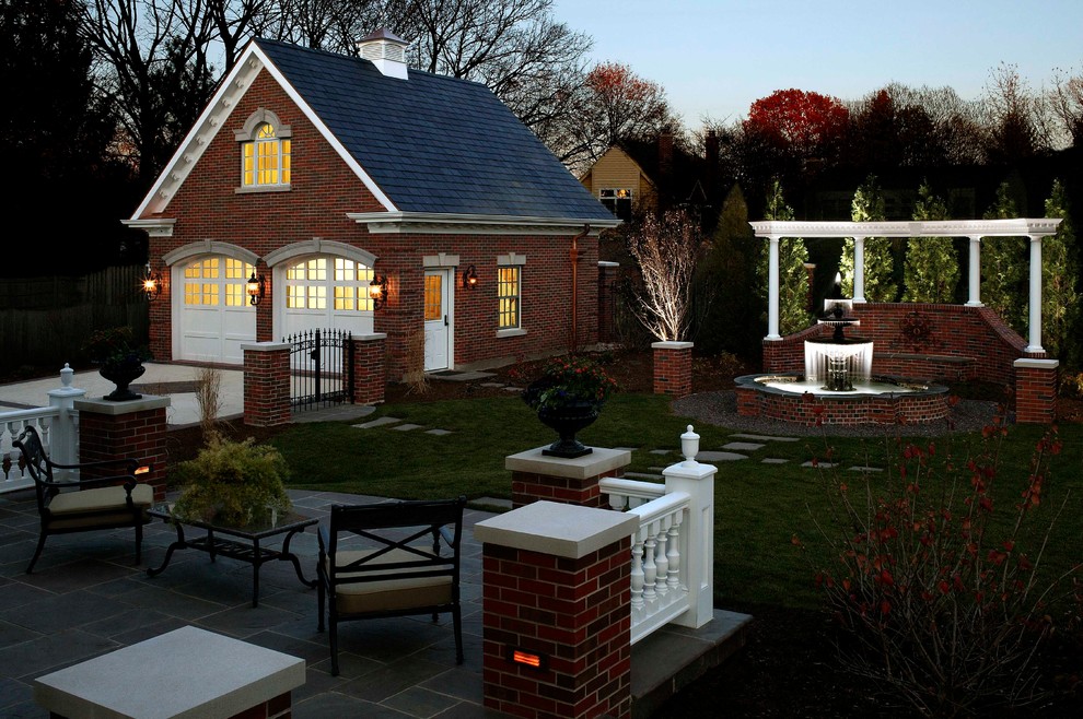 Inspiration for a traditional detached garden shed and building in Chicago.
