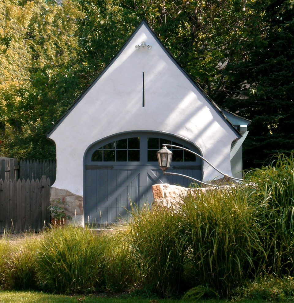 Shed - traditional shed idea in Chicago