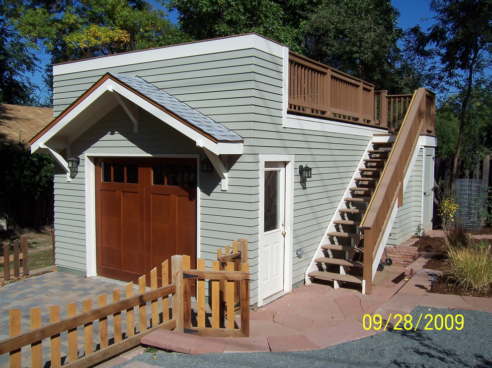 デンバーにあるトラディショナルスタイルのおしゃれな物置小屋・庭小屋の写真
