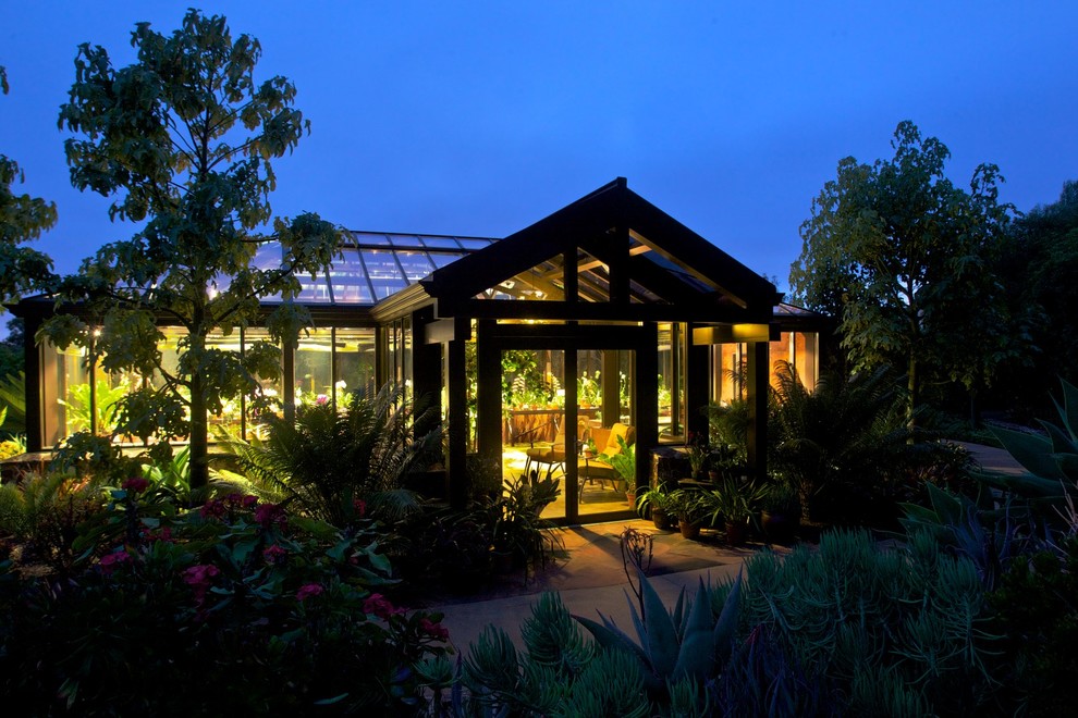 Greenhouse - huge traditional detached greenhouse idea in Vancouver