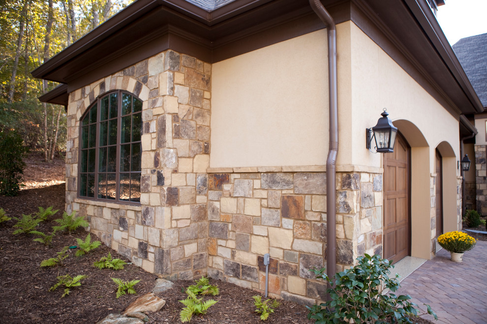 Chattooga Ashlar Traditional Shed Other by Three River Stone