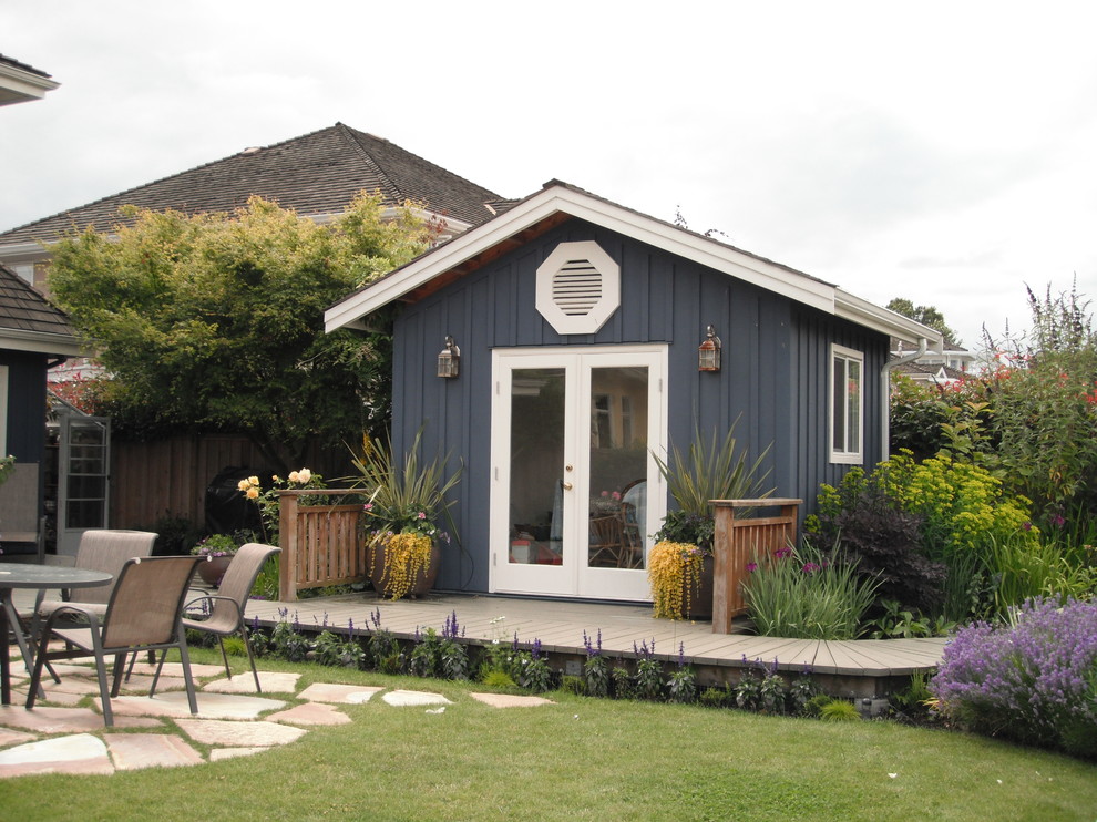 Garden shed - traditional garden shed idea in Vancouver