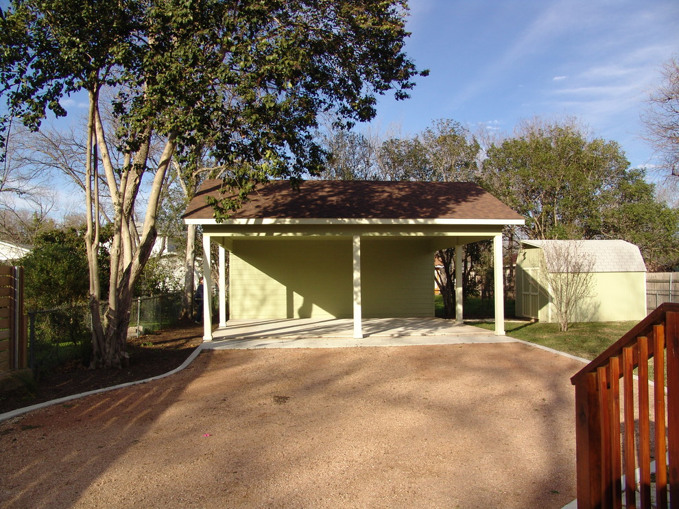 Inspiration for a classic detached garden shed and building in Austin.
