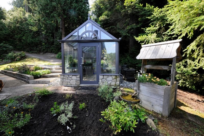 Custom Estate Greenhouse Contemporary Shed Vancouver by