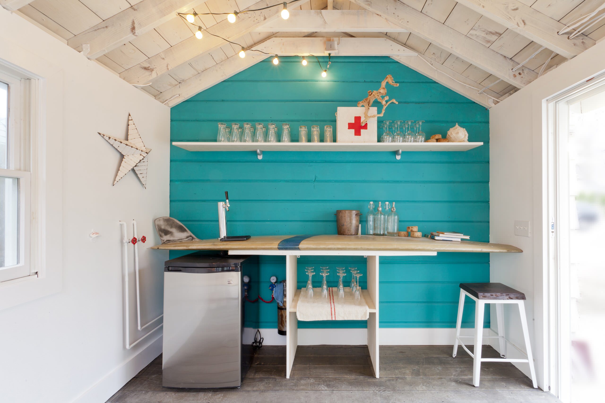 photo Rustic Beach House Interior rustic beach home decor houzz