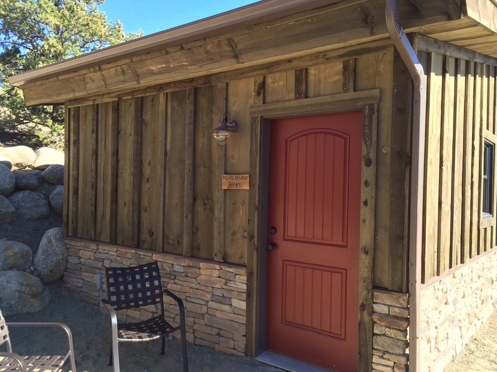 This is an example of a rustic garden shed and building in Denver.