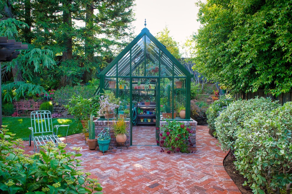 Medium sized classic detached greenhouse in San Francisco.