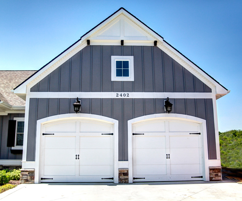 Inspiration for a timeless shed remodel in Grand Rapids