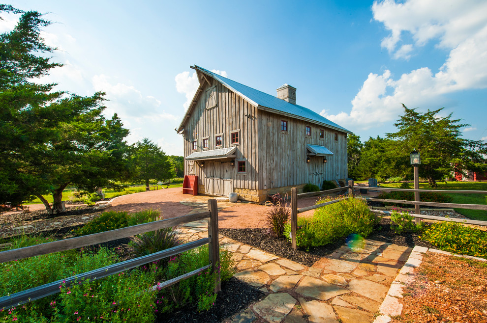 Farmhouse Shed Casa de campo Casetas Austin Houzz