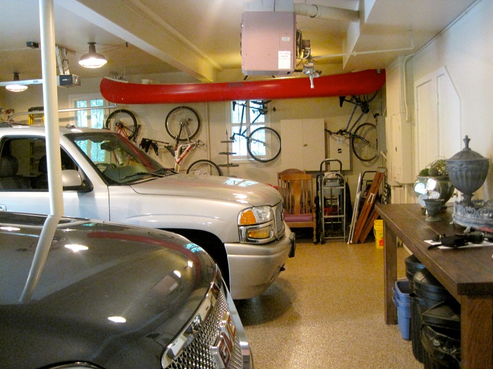 Cette image montre un garage bohème.