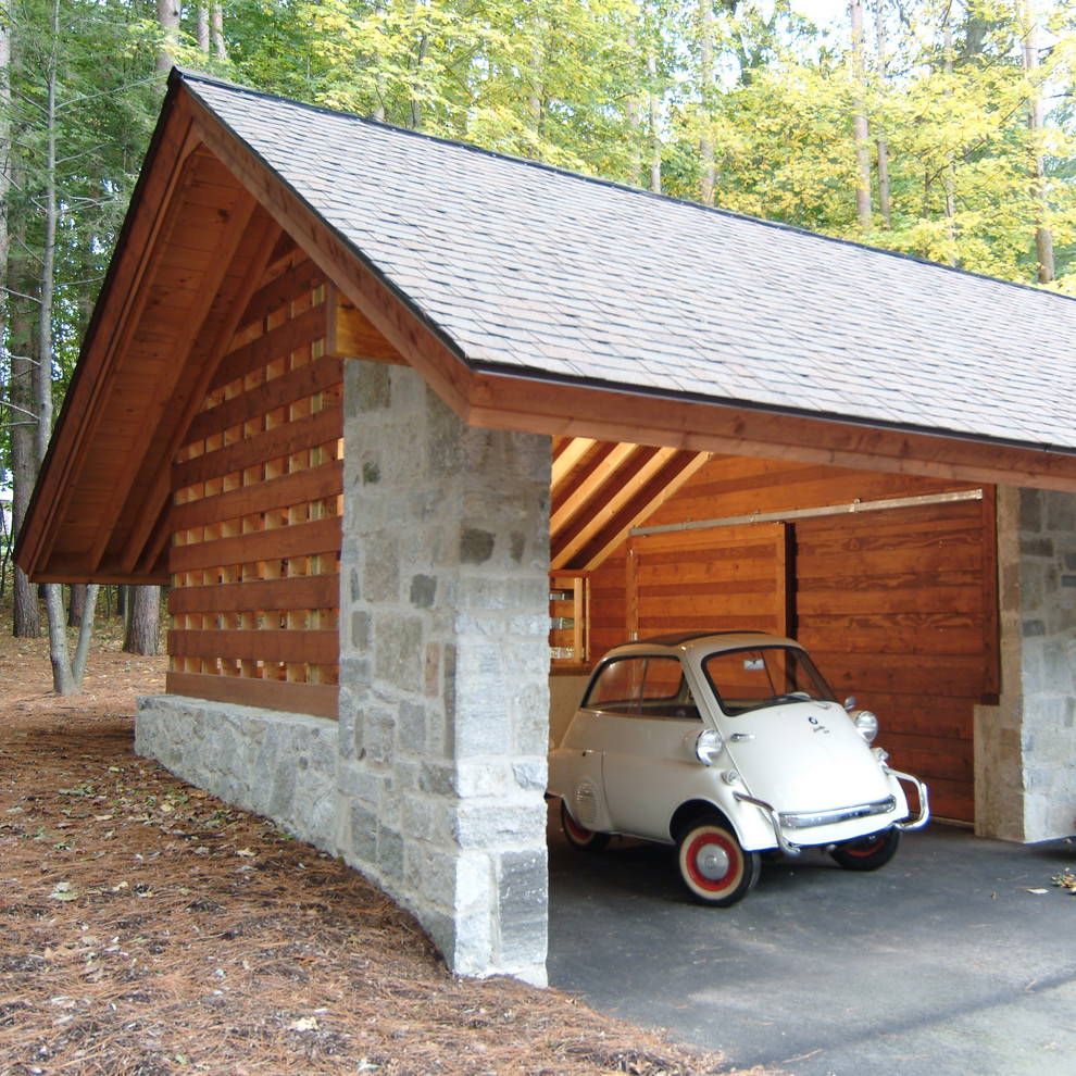 Cette photo montre un garage éclectique.