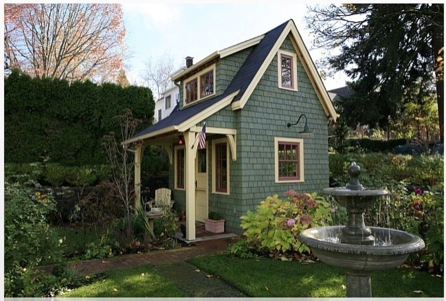 Elegant shed photo in Other