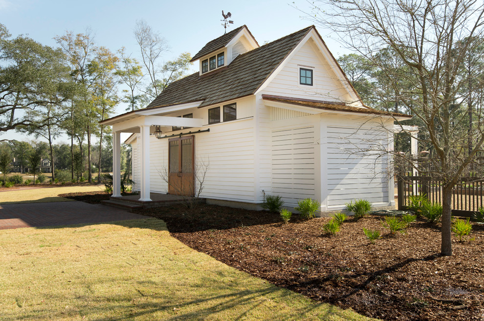 Inspiration for a timeless shed remodel in Charleston
