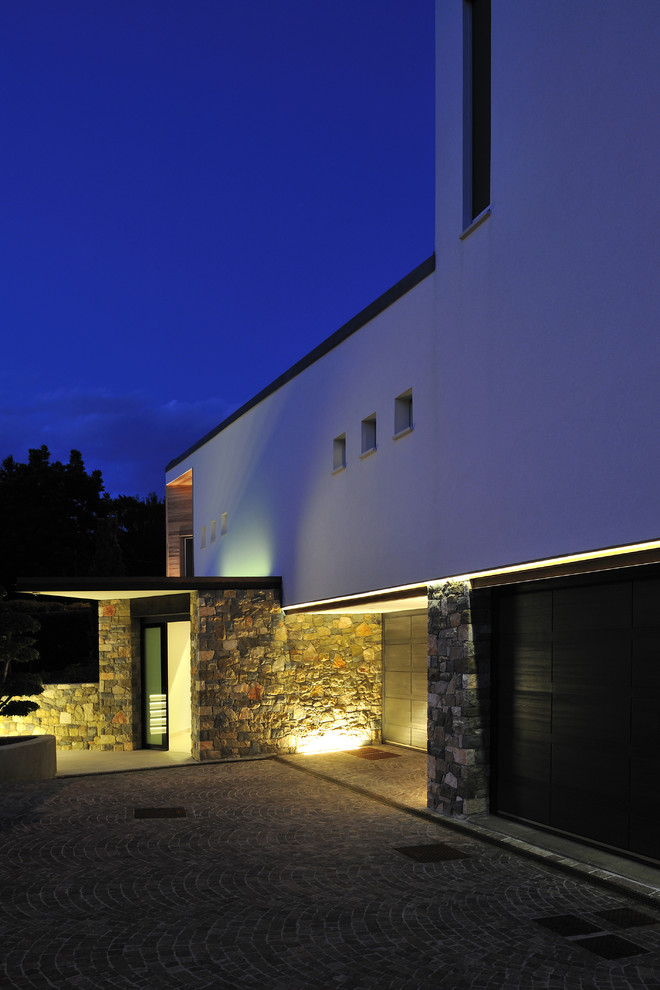 Photo of a modern garden shed and building in Miami.